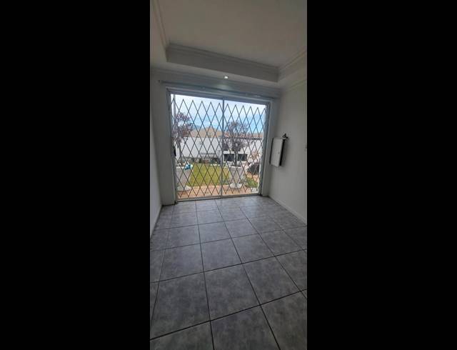3 BEDROOM PROPERTY TO RENT IN GRASSY PARK